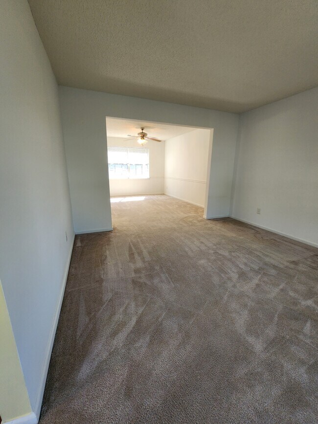 Building Photo - 276 Weatherford Way
