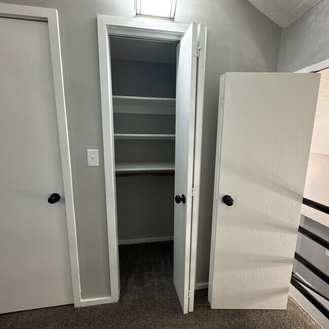 Building Photo - Luxurious 2-Bedroom Apartments with Modern...