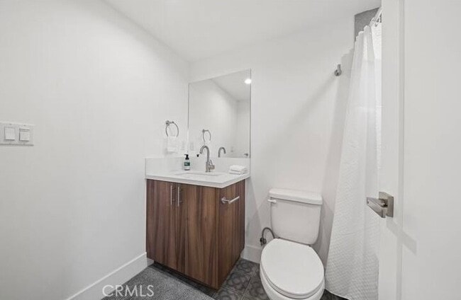 Building Photo - 5637 Klump Ave