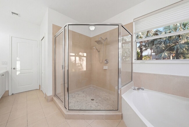 Building Photo - 16372 SW 62nd Ter