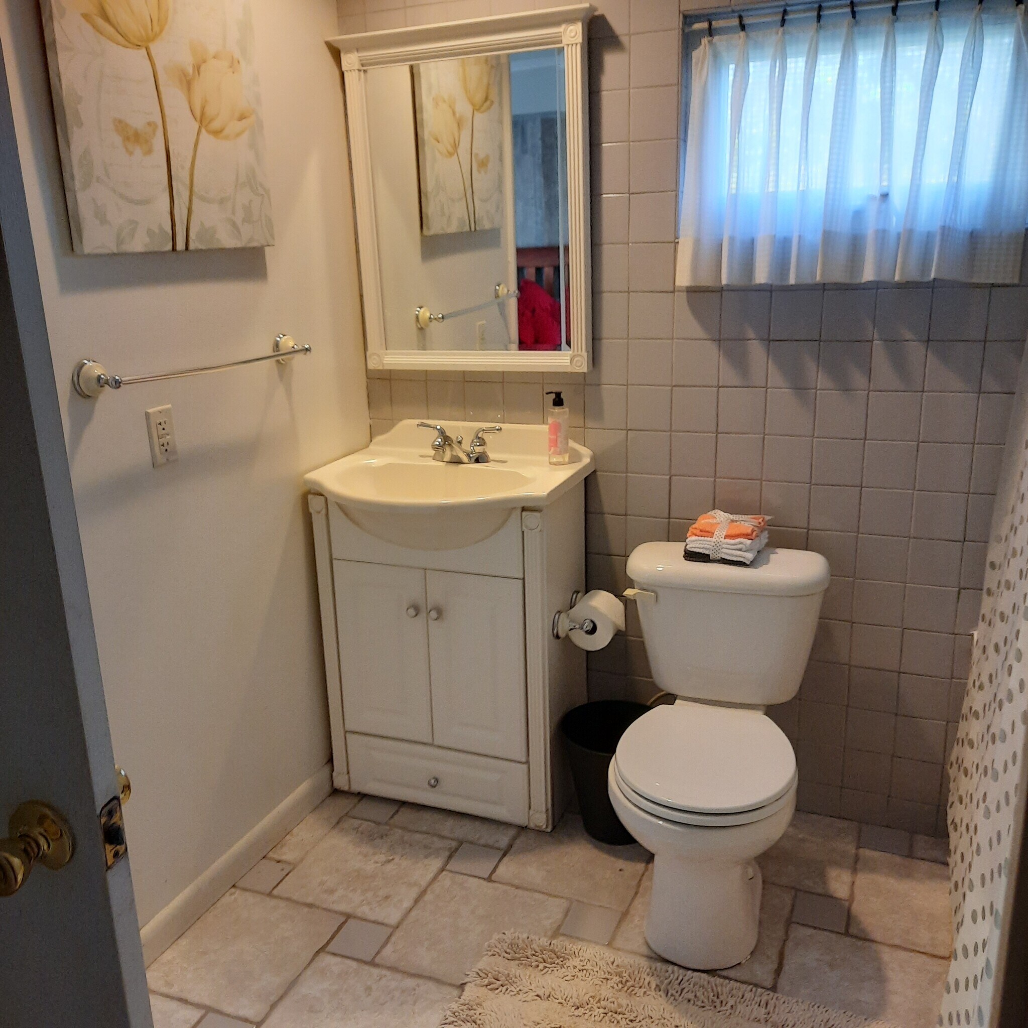 Building Photo - 20 Elm Ave