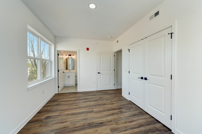 Bedroom with attached Bathroom - Alcove at Forest Lane