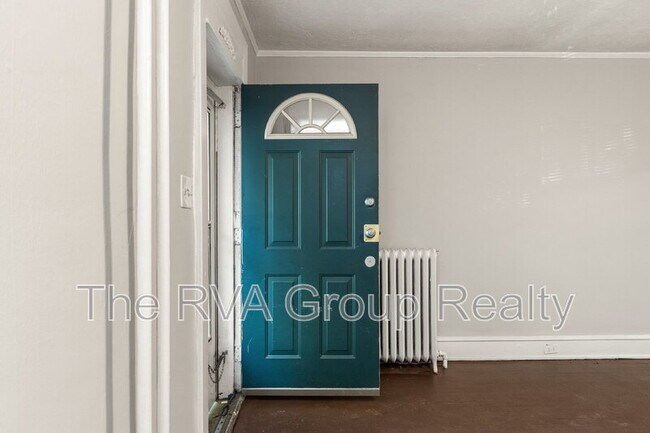 Building Photo - 2611 Grayland Ave