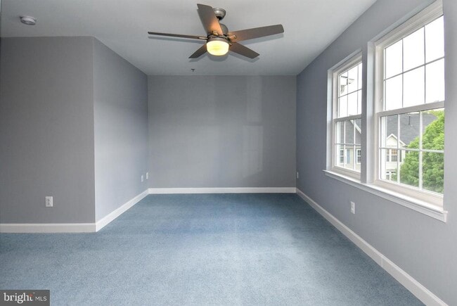 Building Photo - 990 Harrison Cir