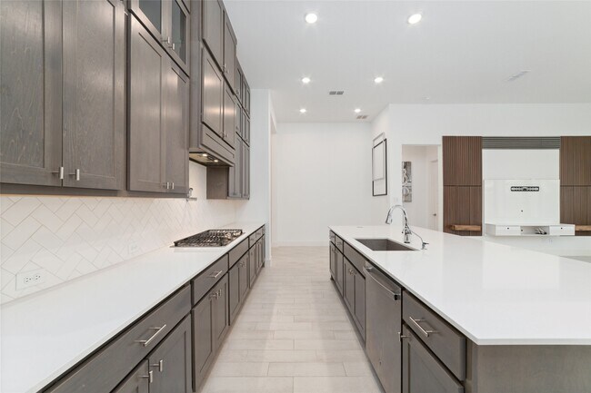 Building Photo - 32018 Crested Knl Ct