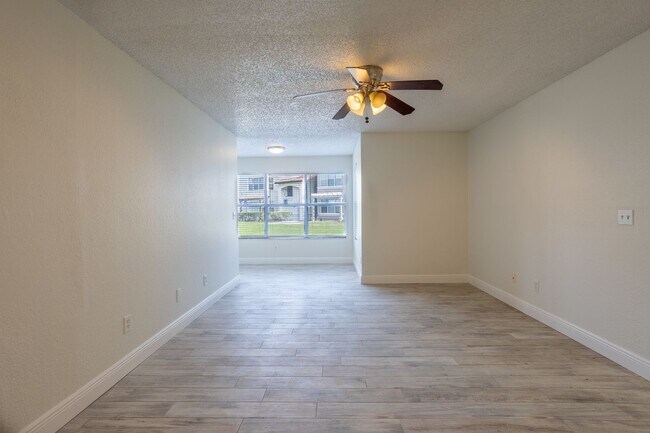 Building Photo - 5156 Conroy Rd
