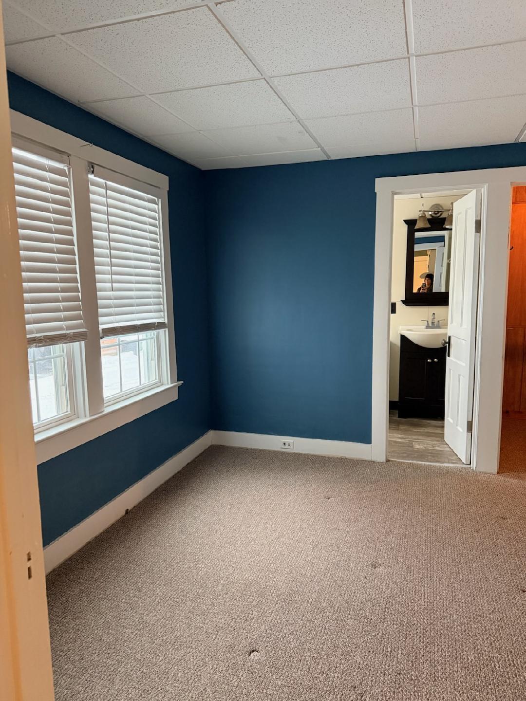 Bedroom 10x10 - 31 Paine St