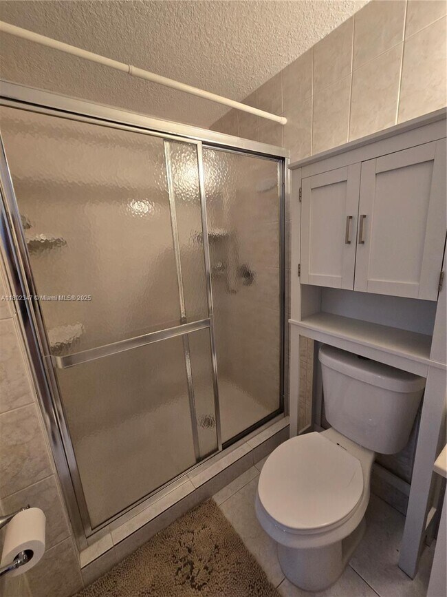 Building Photo - 9xx5 SW 155th Ct
