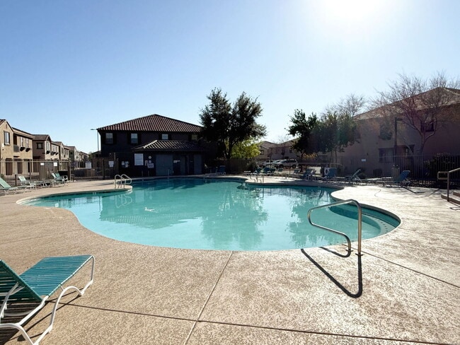 Building Photo - 1330 S Aaron