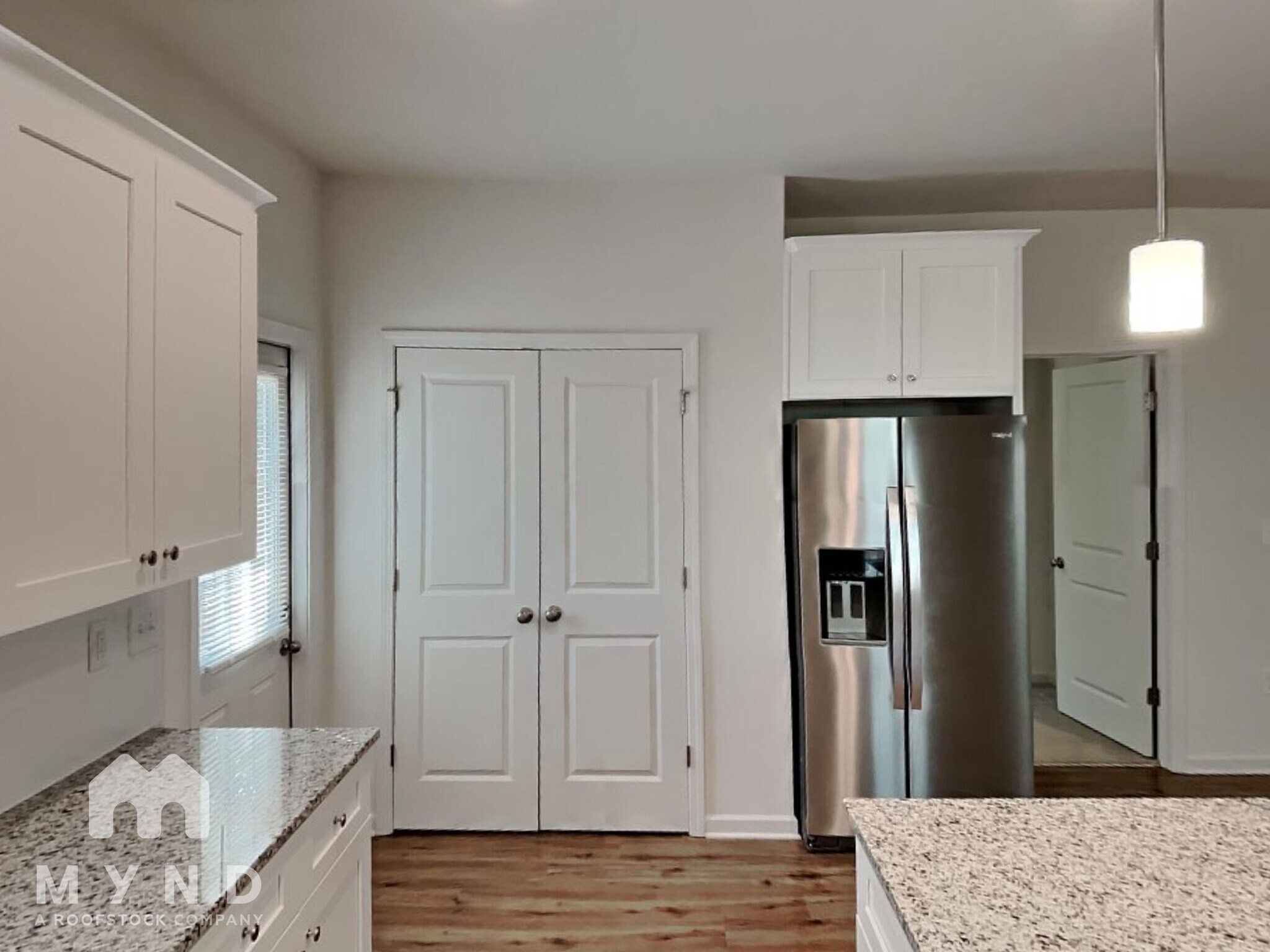 Building Photo - 203 S Skyland Dr