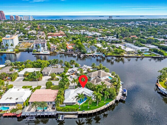 Building Photo - 1725 NE 23rd Ave