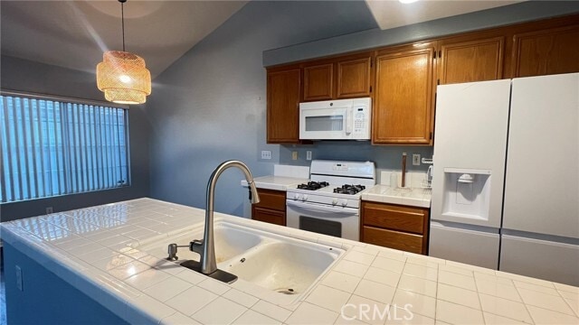 Building Photo - 25585 Prospect Ave