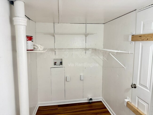 Building Photo - 117 Clayton St