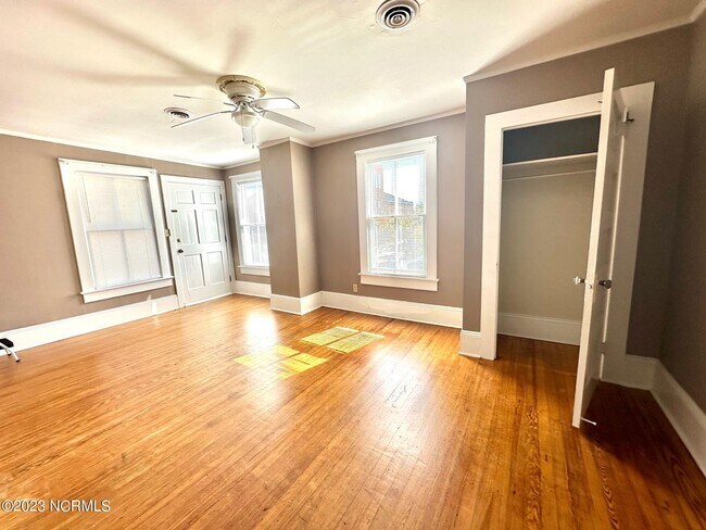 Building Photo - 416 Craven St