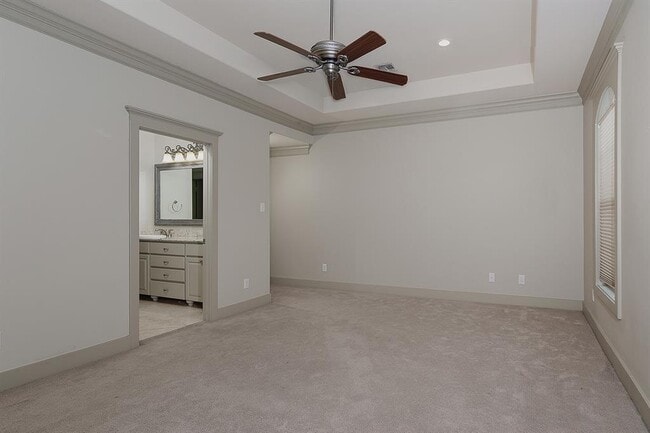 Building Photo - 514 Cortlandt St