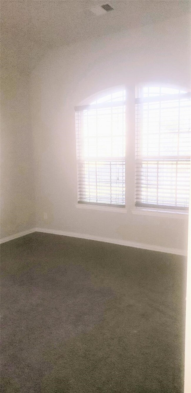 Building Photo - 8723 W Cres Lake Cir