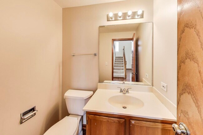 Building Photo - 2710 Glenwood Ct