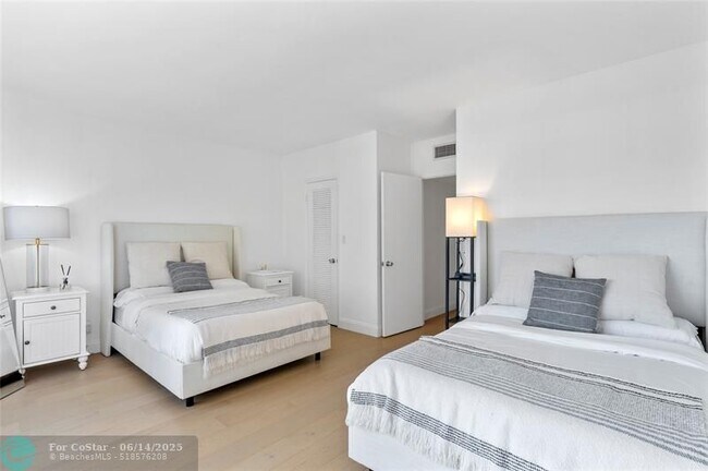 Building Photo - 3850 Galt Ocean Dr