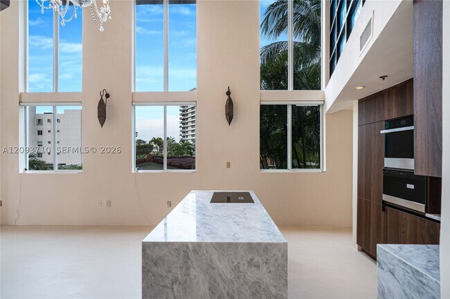 Building Photo - 1428 West Dr