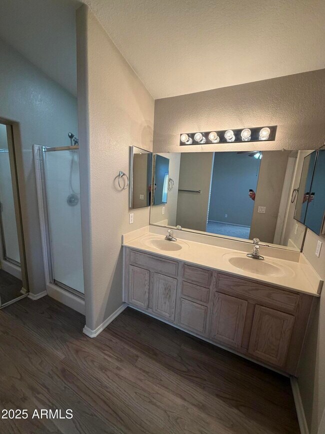 Building Photo - 1785 E Appaloosa Rd