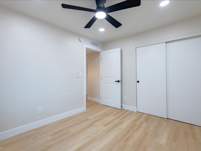 Building Photo - Beautiful & Spacious Home with Modern Upgrades & Community Amenities