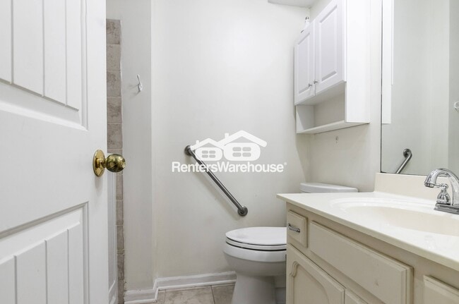 Building Photo - 2707 NE 67th Pl
