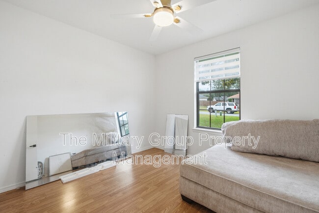 Building Photo - 1261 Cutlass Rd