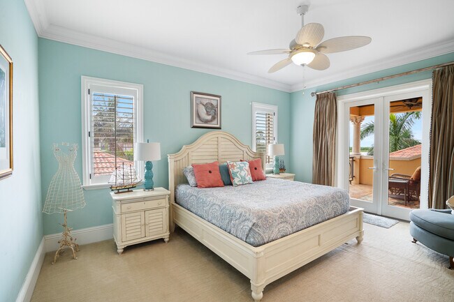 Building Photo - 1363 Oceanview Dr