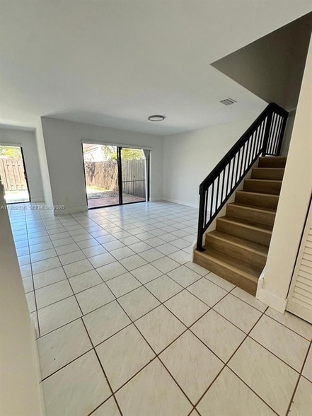 Building Photo - 9102 SW 113th Pl Cir E