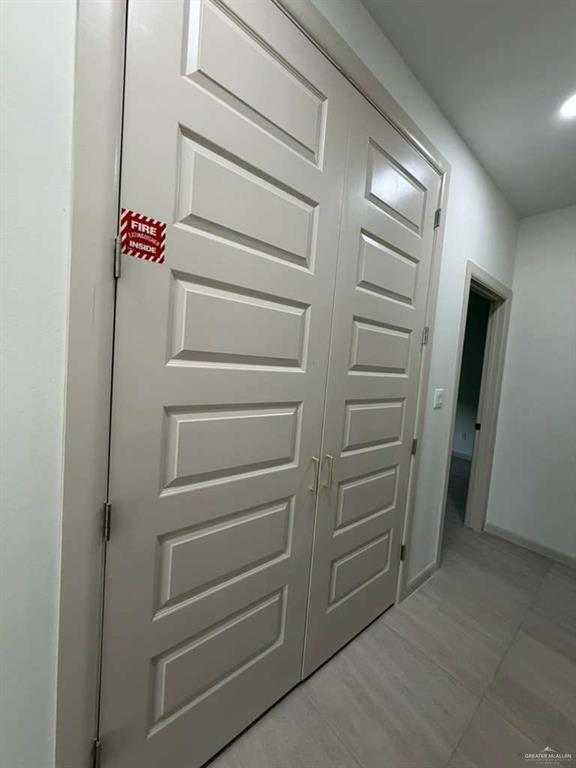 Building Photo - 13 Dragonfly St