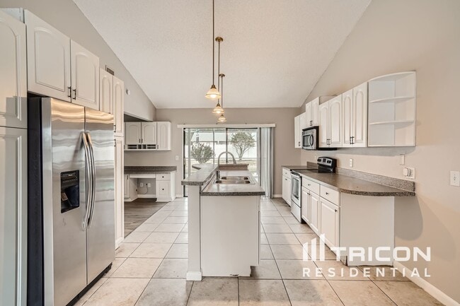 Building Photo - 10206 Deepbrook Dr