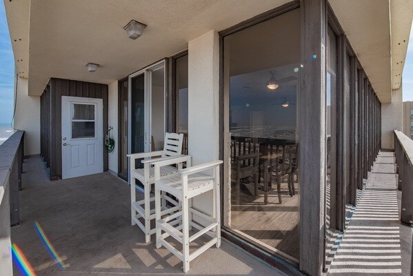 Building Photo - 15002 Windward Dr