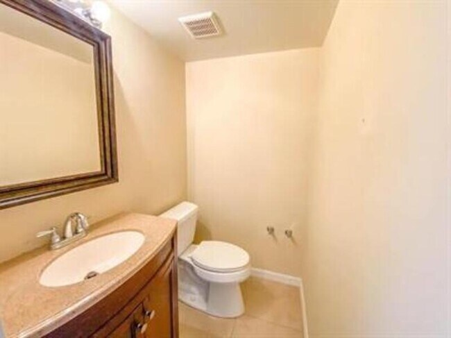 Building Photo - 34 S Ortman Dr