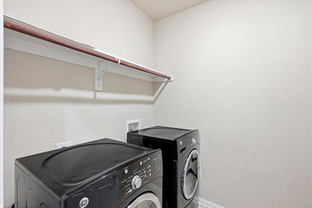 Building Photo - 2147 Hunt Club Trail