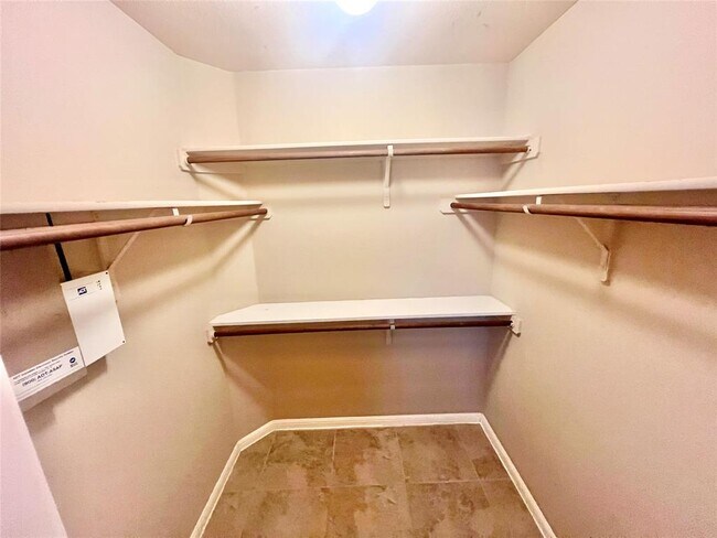 Building Photo - 2509 Elara Dr
