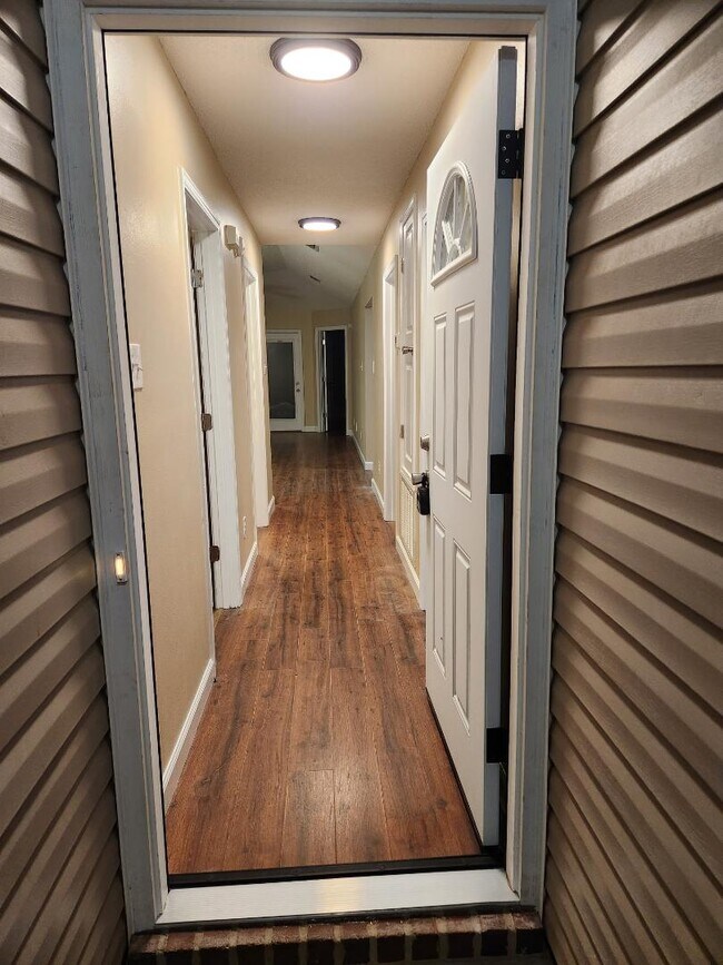 Building Photo - 8906 Winter Ct