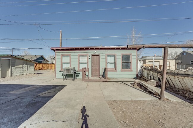 Building Photo - 1111 E Flint St