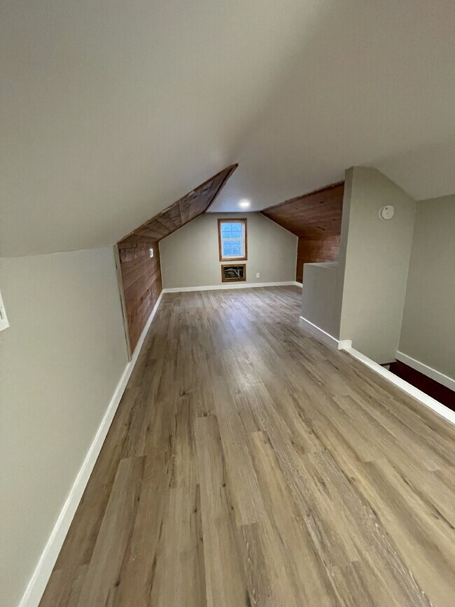 Building Photo - Updated 2 bedroom + finished attic space on an acre in davie county!