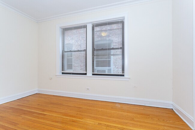 Building Photo - 346 Park Ave