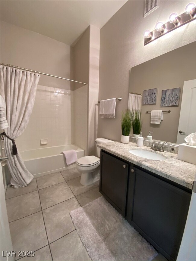 Building Photo - 3541 Desert Cliff St