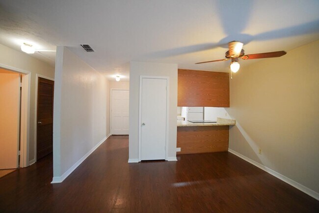 Building Photo - 2739 W Tharpe St