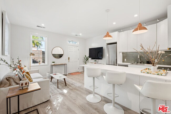 Building Photo - 436 N La Jolla Ave