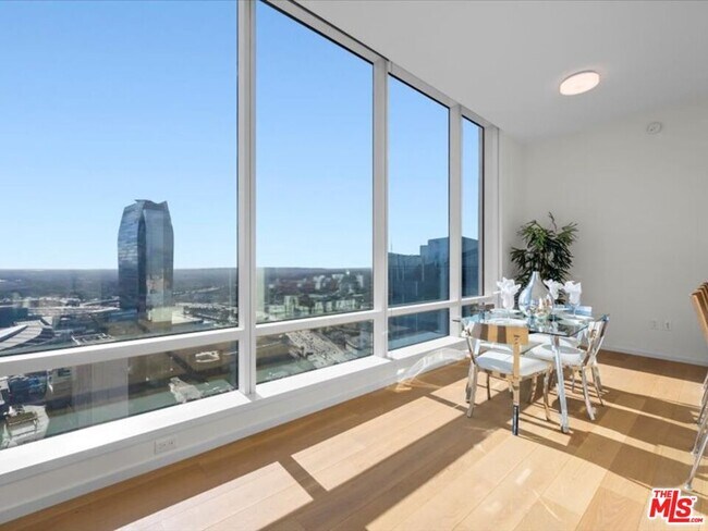 Building Photo - 877 Francisco St