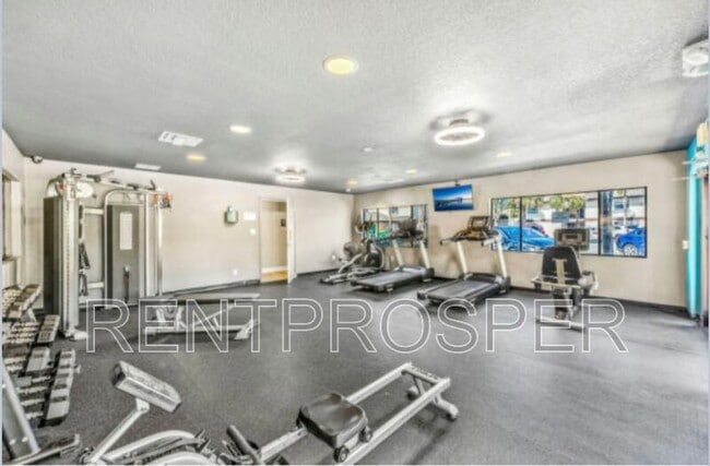 Building Photo - 1051 June Dr