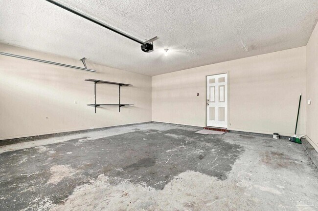 Building Photo - 3176 Two Sisters Wy