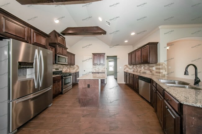 Building Photo - 20551 Frontier Ave