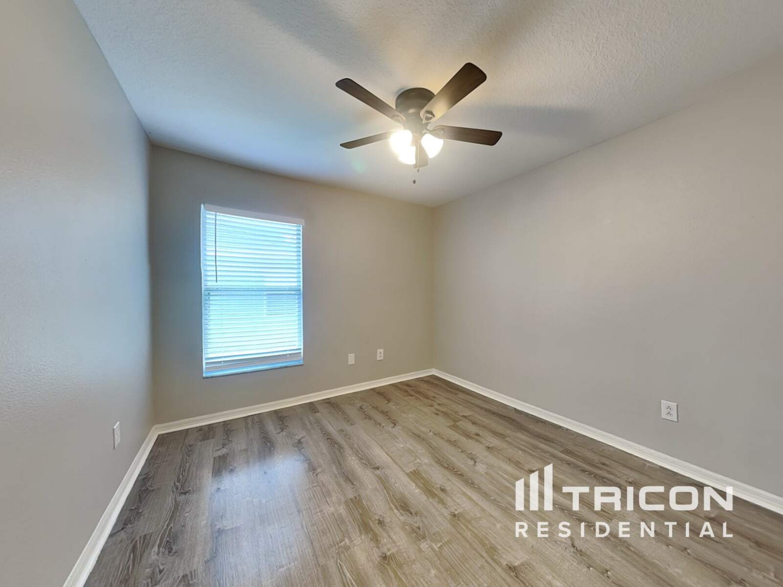 Building Photo - 5547 Braddock Dr