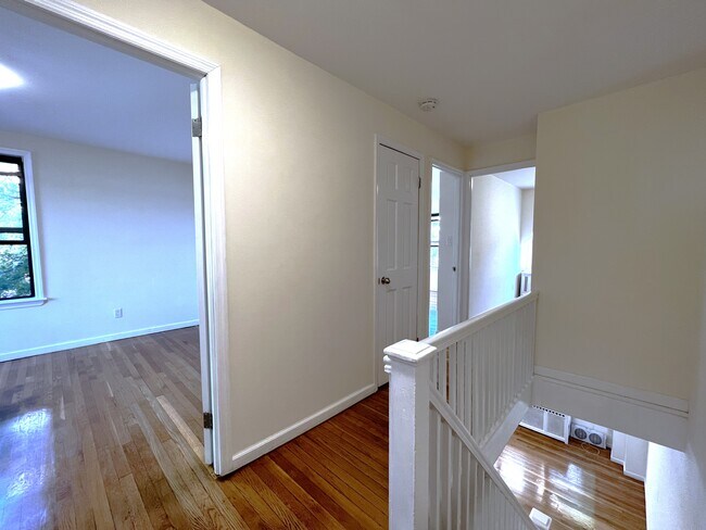 Building Photo - 67-135-135 Dartmouth St