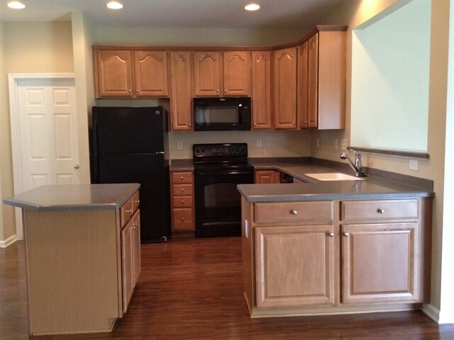 Building Photo - 1039 Canopy Dr