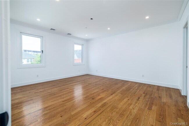 Building Photo - 622 W Penn St